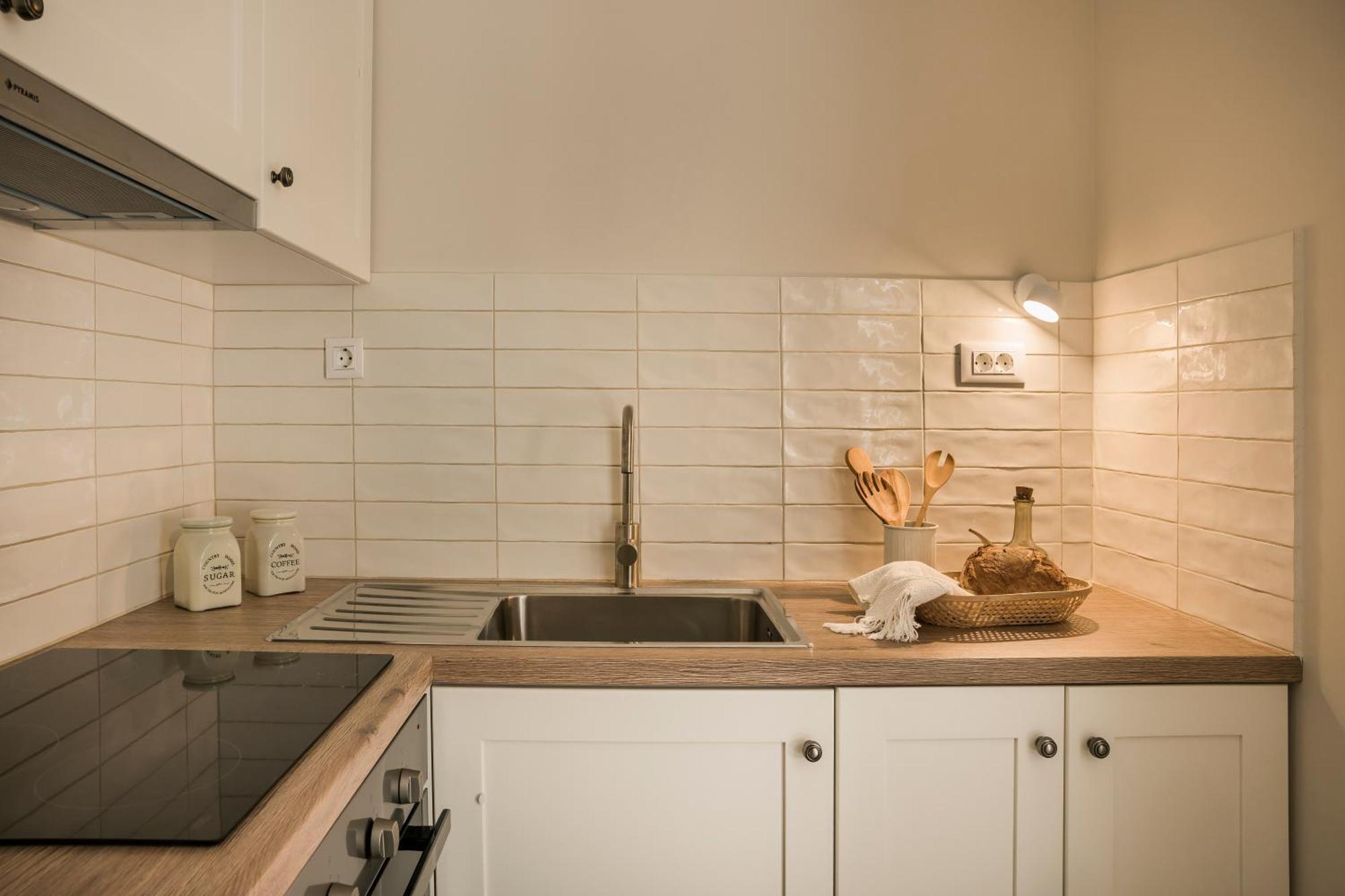 Marissa's Elegant Retreats Apartment *