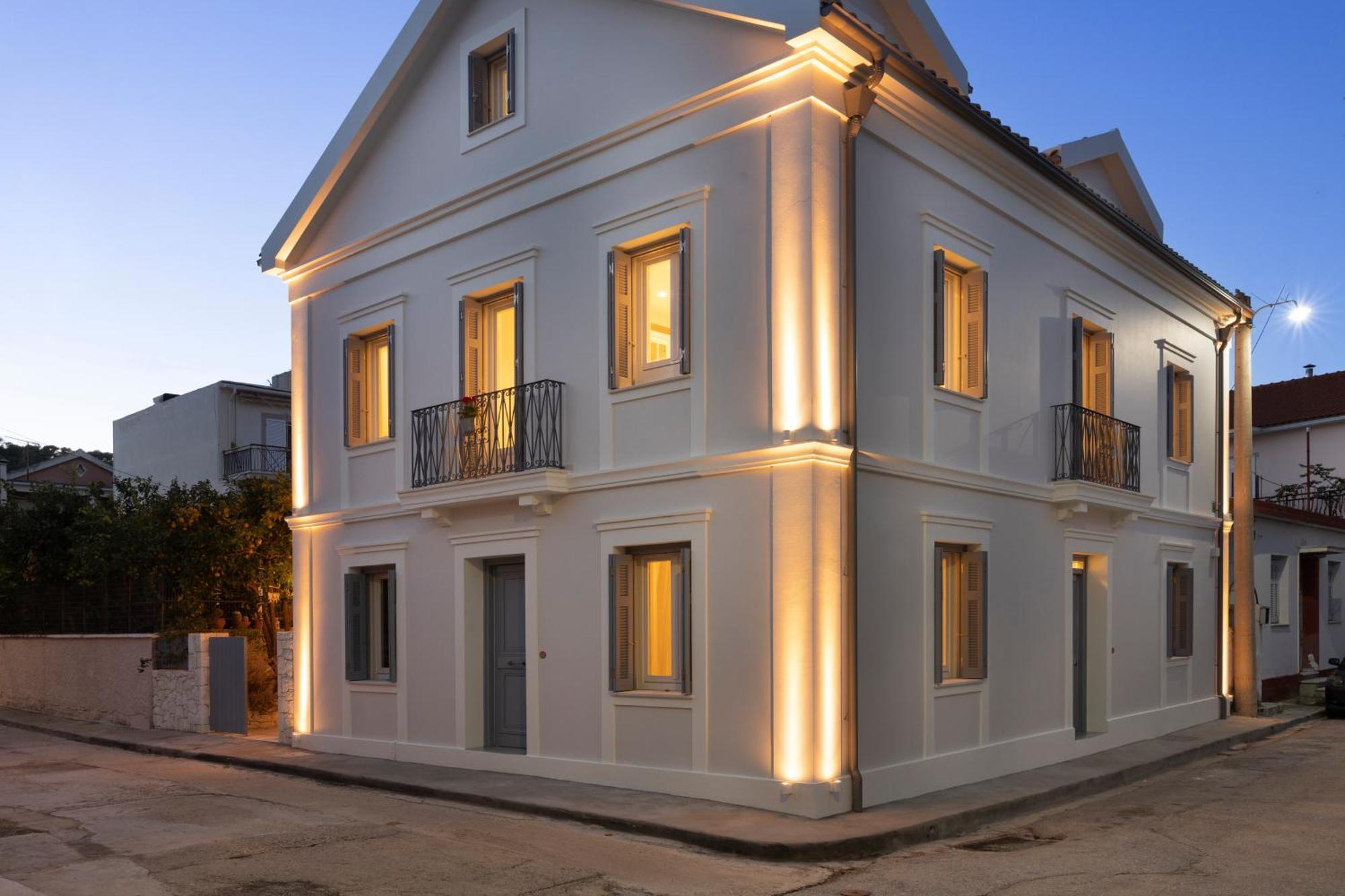 Marissa's Elegant Retreats Apartment