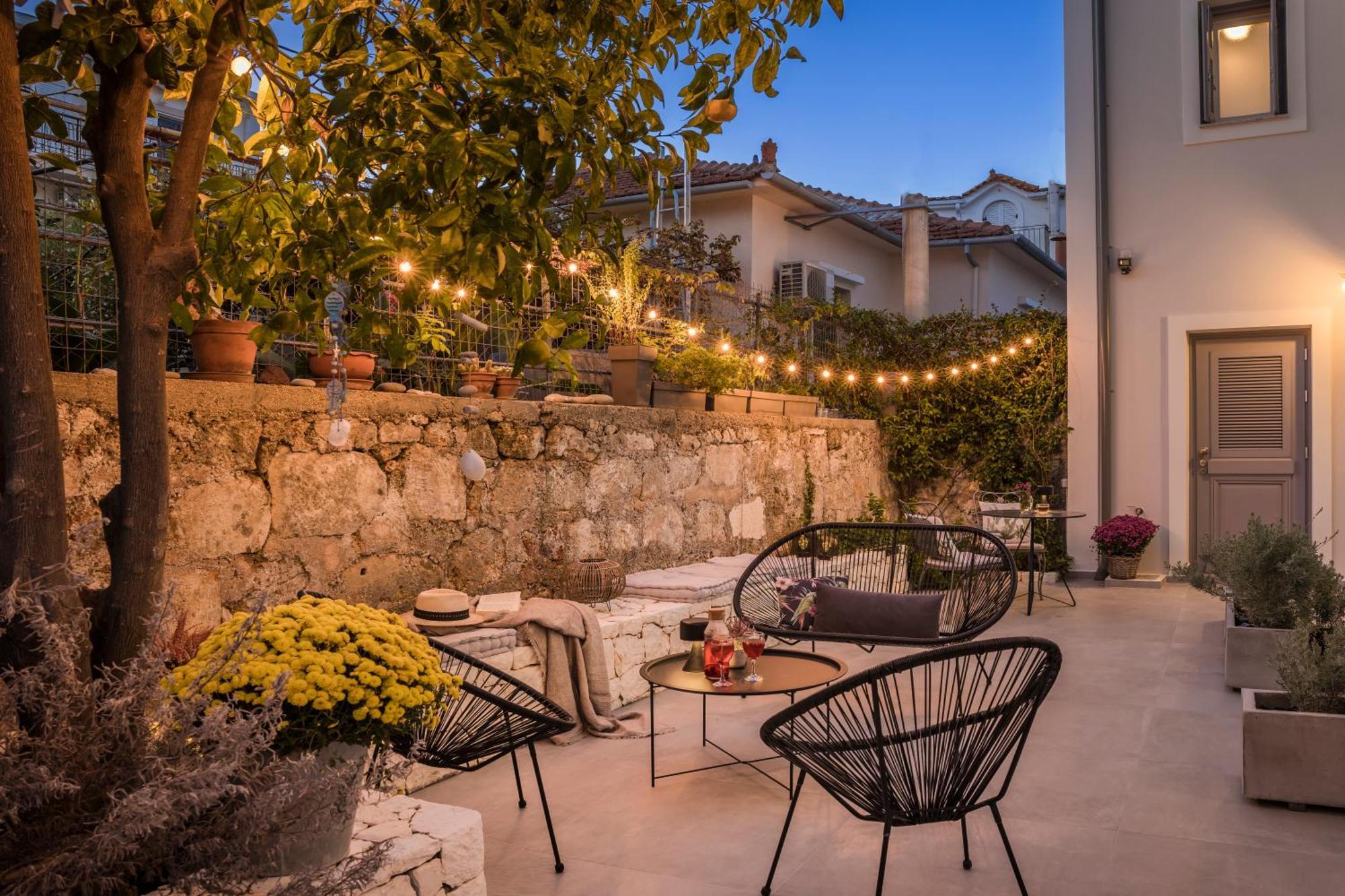 Marissa's Elegant Retreats Apartment