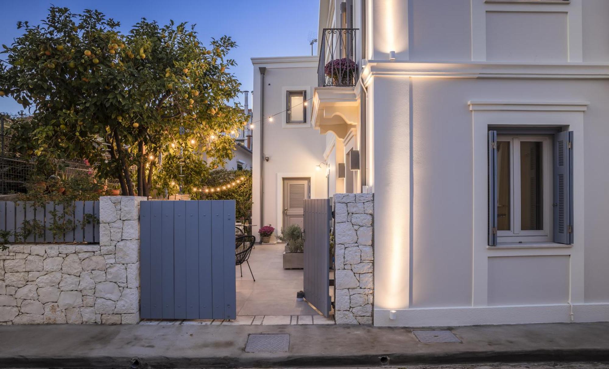 Marissa's Elegant Retreats Apartment